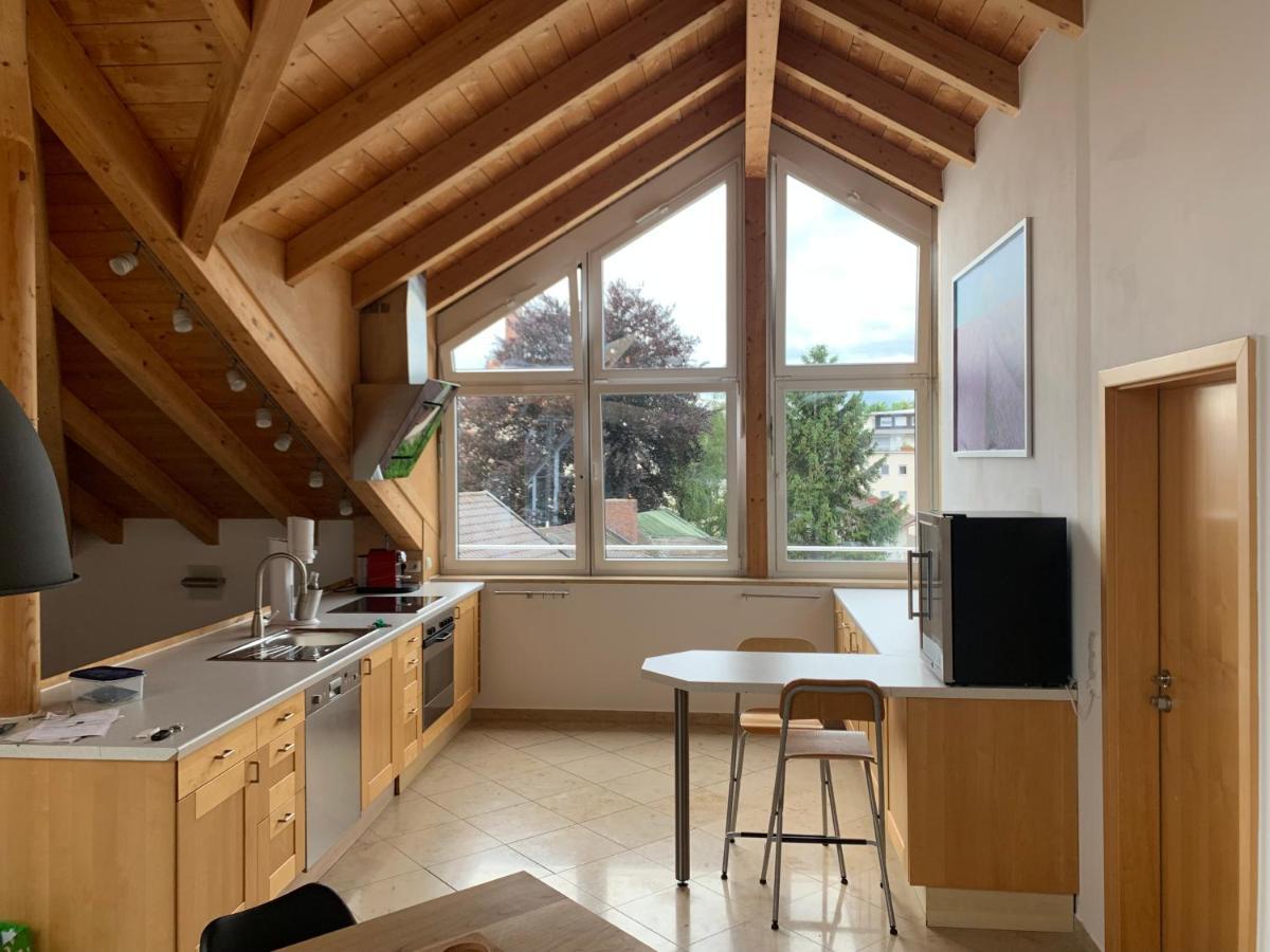 City Dachterassenwohnung Rosenheim Buitenkant foto