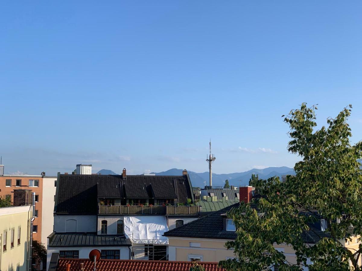 City Dachterassenwohnung Rosenheim Buitenkant foto